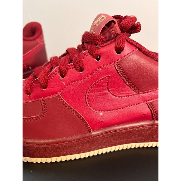 2018 NIKE AIR FORCE 1‎ GS LOW TEAM RED BURGUNDY SUMMIT WHITE GOLD 314192-613 7Y - Picture 10 of 16